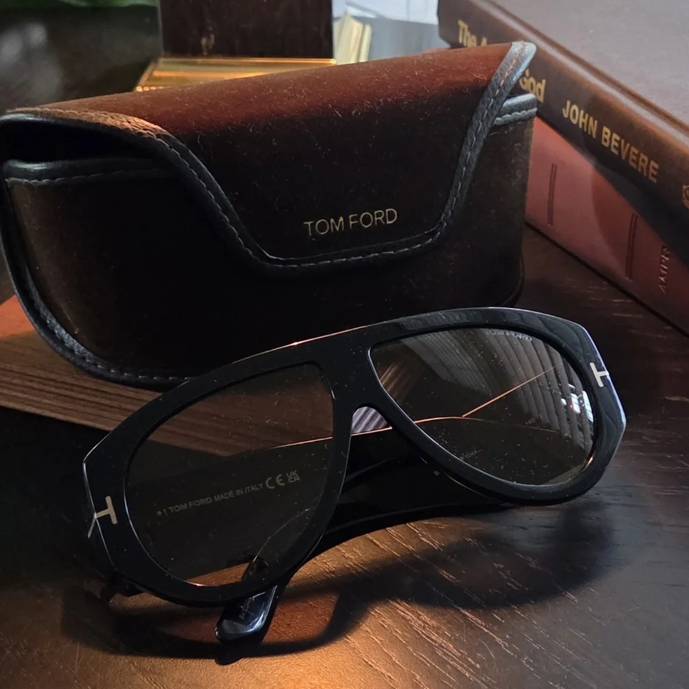 NWOT Tom Ford Black & Gold Aviator Sunglasses, Velvet Case Included